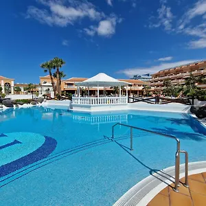  Apartment Exclusive Penthouse: Beachfront Oasis With Heated Pool